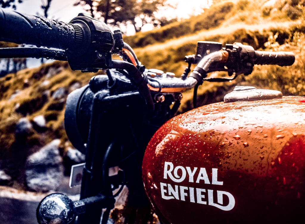 royal enfield himalayan motorcycle