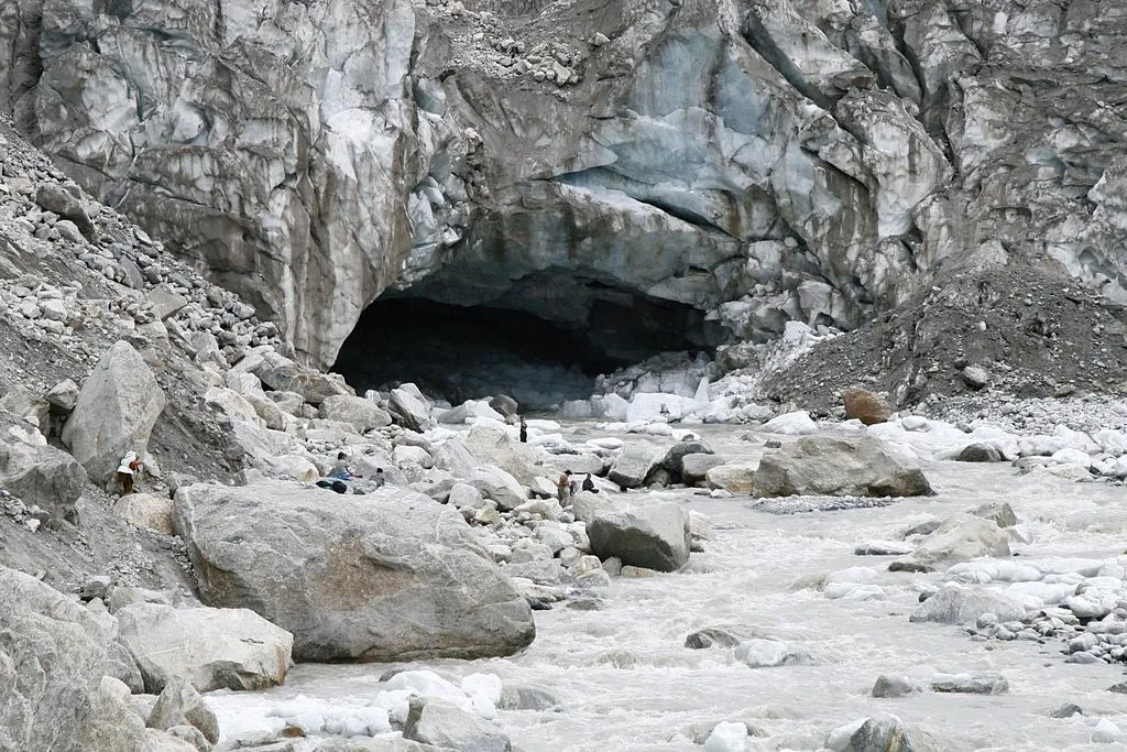 Gangotri Glacier Trek - Gaumukh - Himalayas in India
